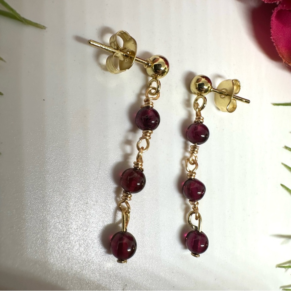 NEW⚜️Garnet Beaded Dangly Earrings - Picture 3 of 6